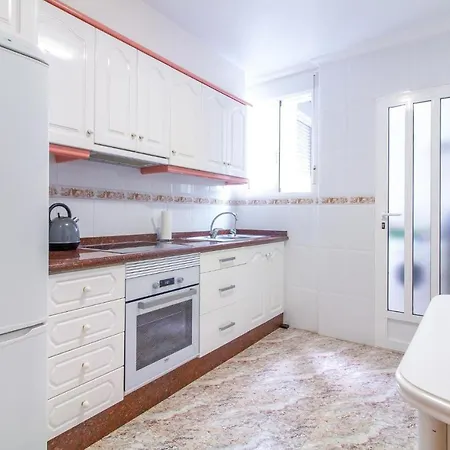 شقة Beautiful In With Kitchen تورّيفيِخا