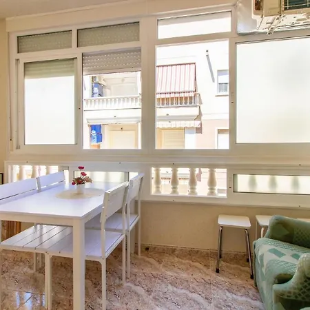 Beautiful In With Kitchen تورّيفيِخا